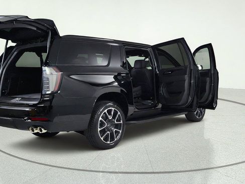 New 2026 Chevrolet Suburban RST w/ Comfort Package AWD/4WD image 14