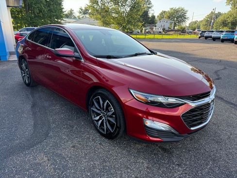 Used 2024 Chevrolet Malibu RS FWD image 2