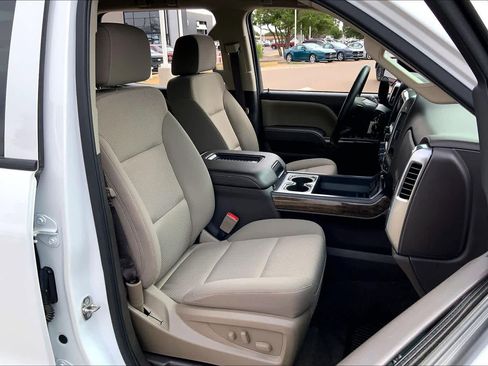 Used 2018 Chevrolet Silverado 1500 LT w/ Texas Edition RWD image 9