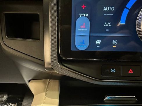 Used 2022 Ford Expedition Platinum image 16