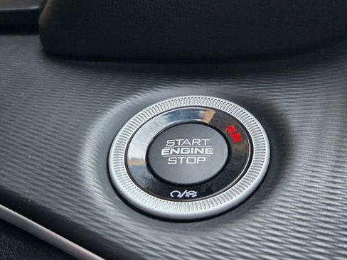 Used 2023 Jeep Grand Cherokee Altitude AWD/4WD image 8