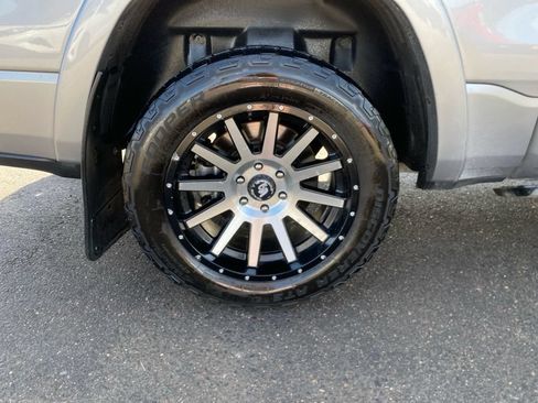 Used 2021 RAM 1500 Laramie AWD/4WD image 11