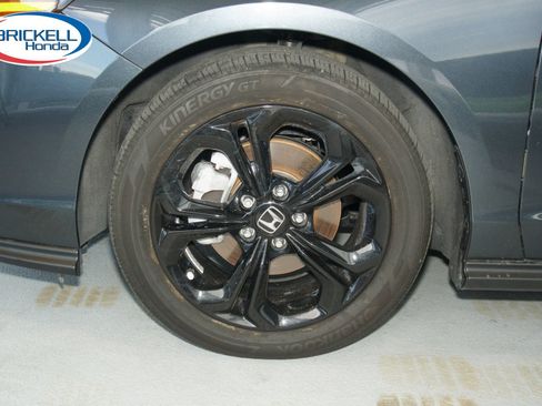 Certified 2025 Honda Accord SE image 40