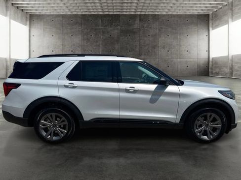New 2026 Ford Explorer Active w/ Active Comfort Package AWD/4WD image 4