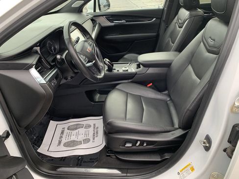 Used 2021 Cadillac XT5 Premium Luxury image 9