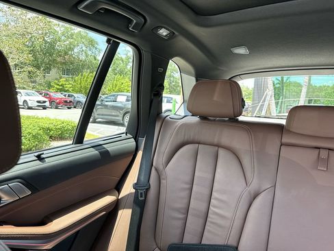 Used 2019 BMW X5 xDrive50i w/ M Sport Package AWD/4WD image 17