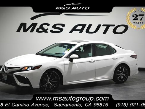 Used 2023 Toyota Camry SE w/ Audio Upgrade Package image 1