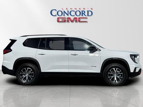 New 2026 GMC Acadia AT4 image 3