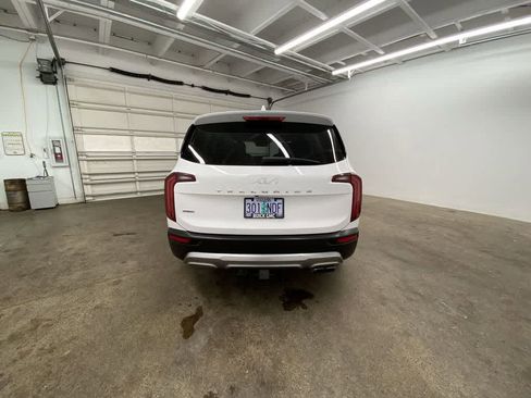 Used 2022 Kia Telluride EX w/ EX Premium Package image 5