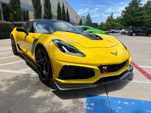 Used 2019 Chevrolet Corvette ZR1 RWD image 4