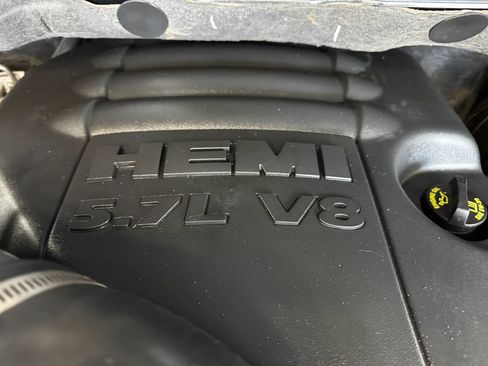 Used 2017 RAM 1500 Express AWD/4WD image 46