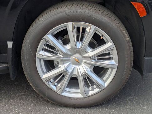 Certified 2021 Chevrolet Suburban High Country image 9