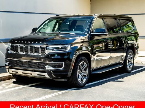 Used 2024 Jeep Wagoneer L Series II RWD image 1