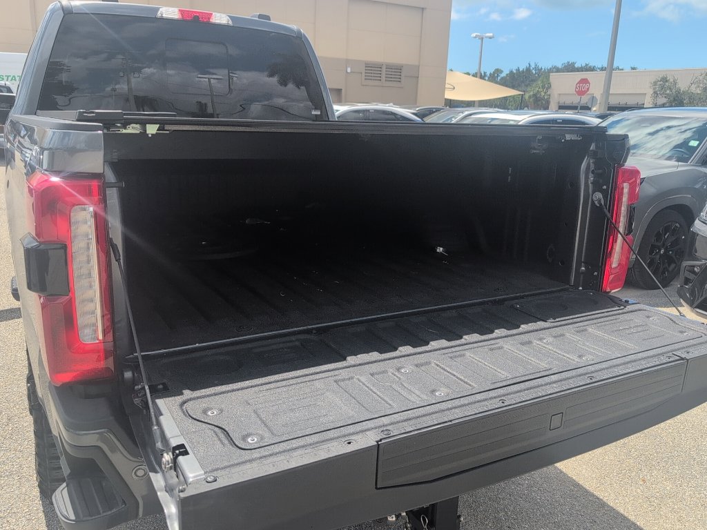 Used 2024 Ford F250 Lariat w/ Lariat Ultimate Package AWD/4WD image 8