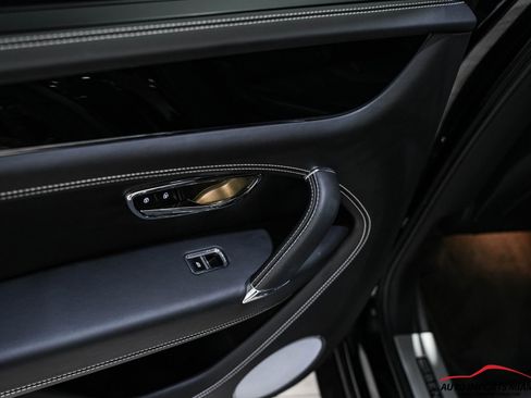 Used 2018 Bentley Bentayga image 62