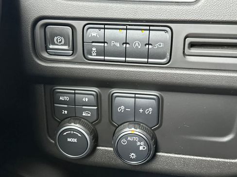 Used 2022 Chevrolet Tahoe RST w/ Sport Performance Package image 32