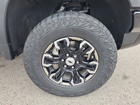 Certified 2023 Chevrolet Silverado 1500 ZR2 image 17