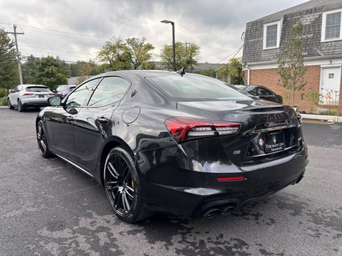 Used 2022 Maserati Ghibli Modena Q4 image 3