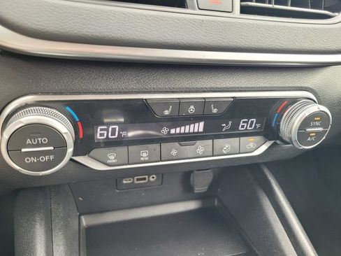 Certified 2019 Nissan Altima 2.5 SV FWD image 25