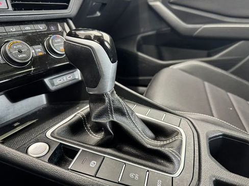 Used 2024 Volkswagen Jetta SE image 25