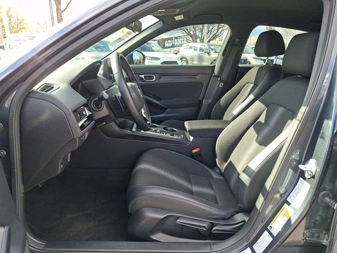 Used 2023 Honda Civic Sport image 13