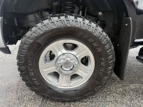 Used 2006 Ford F350 Lariat AWD/4WD image 6