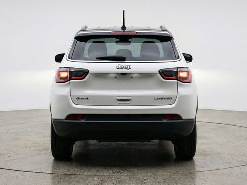 Used 2025 Jeep Compass Limited image 7