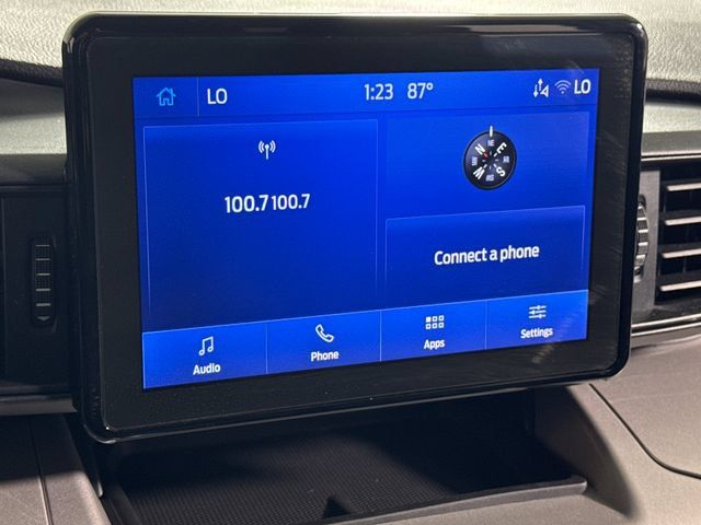 Used 2023 Ford Explorer XLT AWD/4WD image 35