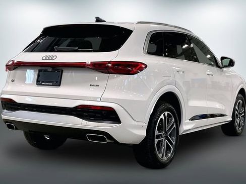 Certified 2025 Audi Q5 Premium w/ Convenience Package AWD/4WD image 13