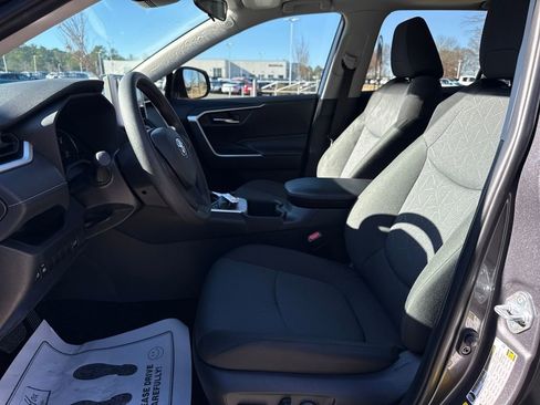 Used 2024 Toyota RAV4 XLE image 13