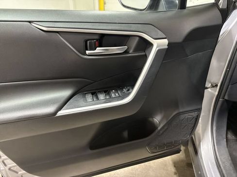 Used 2024 Toyota RAV4 XLE FWD image 20