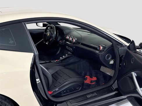 Used 2014 Ferrari F12 Berlinetta image 28