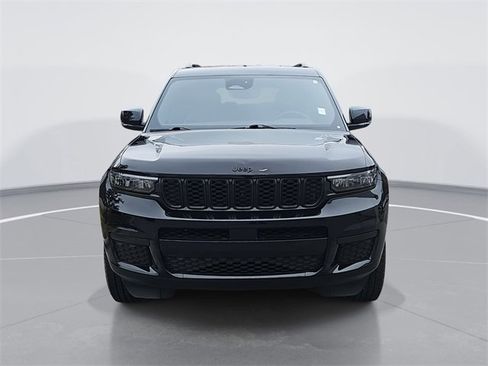 Used 2023 Jeep Grand Cherokee L Altitude image 8