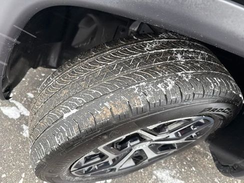 Used 2024 Jeep Compass Limited image 22