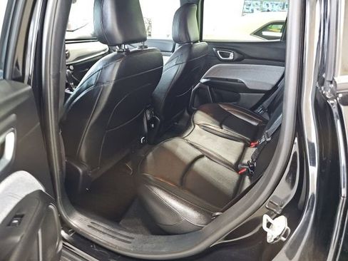 Certified 2024 Jeep Compass Latitude image 9