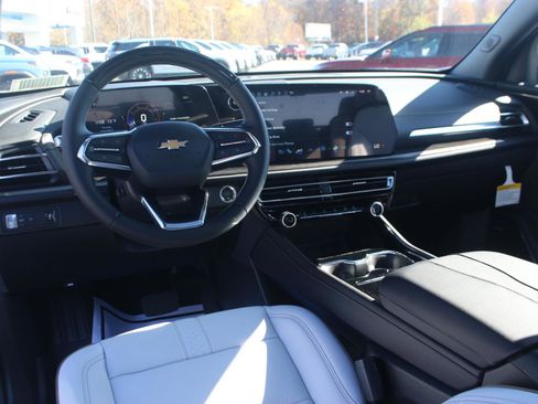 New 2026 Chevrolet Traverse High Country w/ LPO, Floor Liner Package image 13