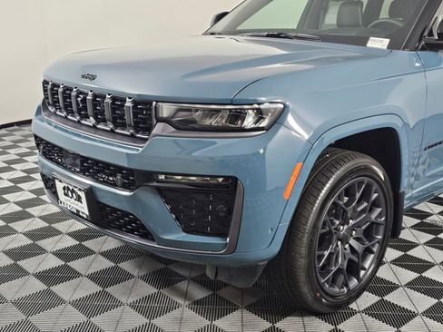 New 2026 Jeep Grand Cherokee Summit AWD/4WD image 11