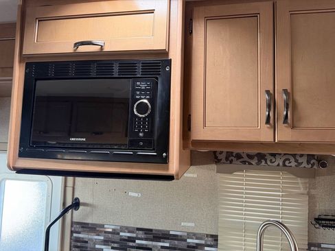 Used 2017 Ford E-350 and Econoline 350 Super Duty w/ Motorhome Prep Package image 21