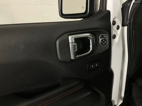 Used 2024 Jeep Wrangler Unlimited Rubicon w/ Technology Group AWD/4WD image 32