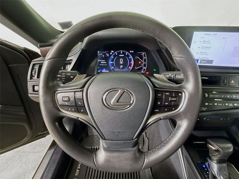 Used 2024 Lexus ES 350 w/ Premium Package image 12