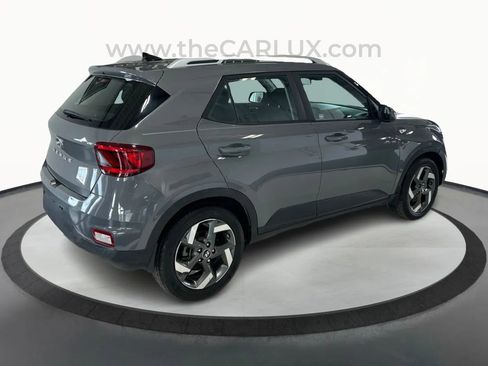 Used 2021 Hyundai Venue SEL image 7