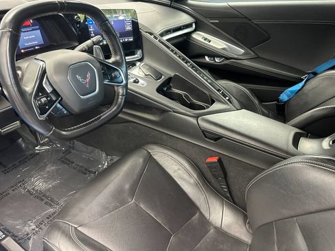 Used 2022 Chevrolet Corvette Stingray Coupe w/ 1LT RWD image 9
