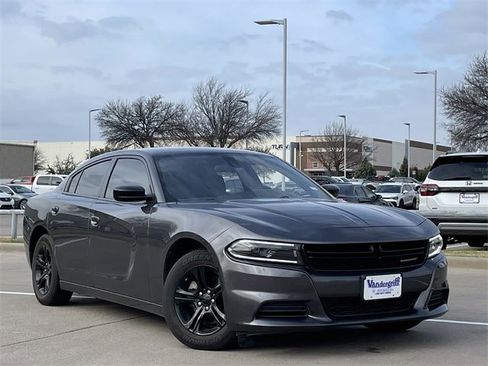 Used 2023 Dodge Charger SXT image 2