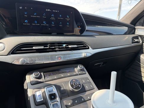 Used 2022 Hyundai Palisade Calligraphy image 11
