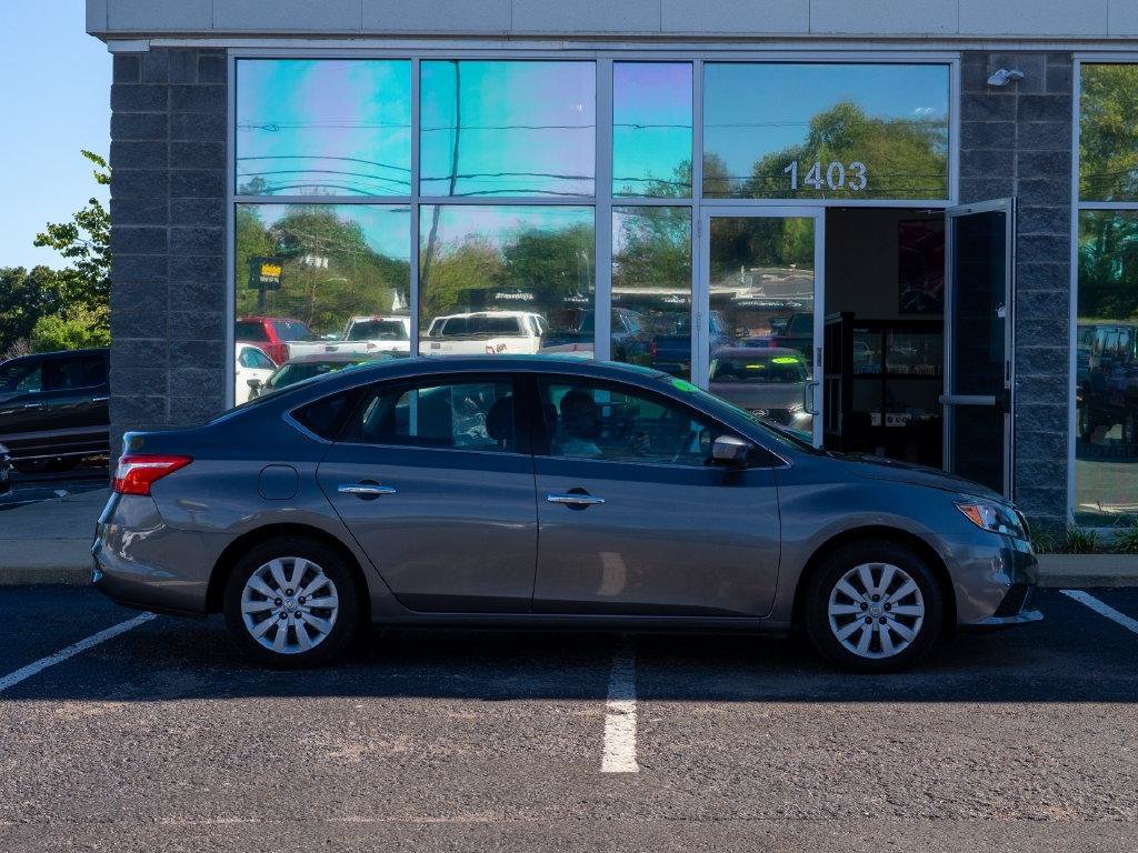 Used 2018 Nissan Sentra S FWD image 2