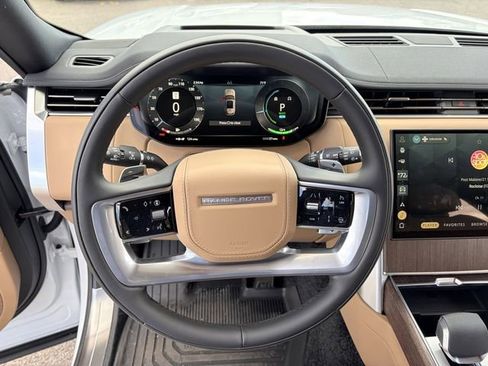 New 2026 Land Rover Range Rover SE image 7