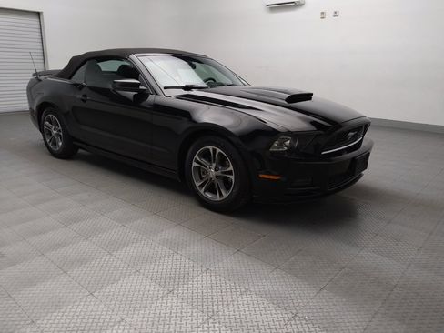 Used 2014 Ford Mustang Premium image 13