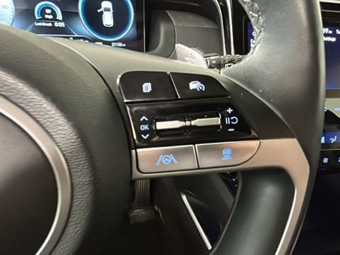 Certified 2023 Hyundai Tucson Limited AWD/4WD image 16