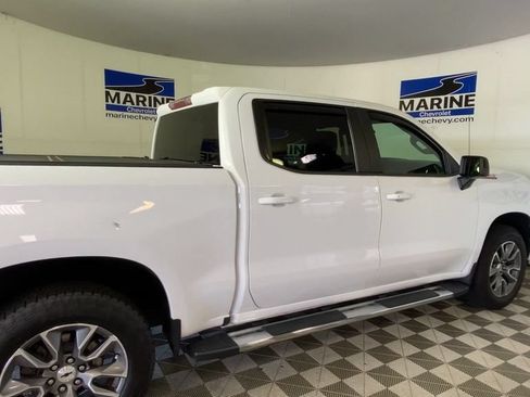 Used 2021 Chevrolet Silverado 1500 RST AWD/4WD image 2