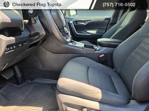 Used 2023 Toyota RAV4 SE w/ Convenience Package AWD/4WD image 14